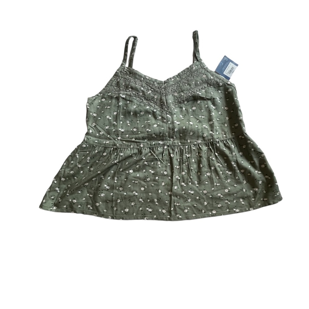 NWT Ladies small top